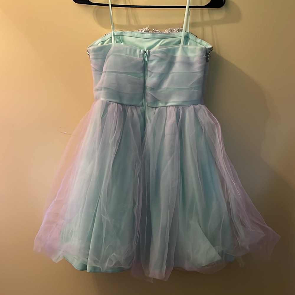 City Triangles Mint green Pastel Homecoming dress size 1 - Picture 2 of 3